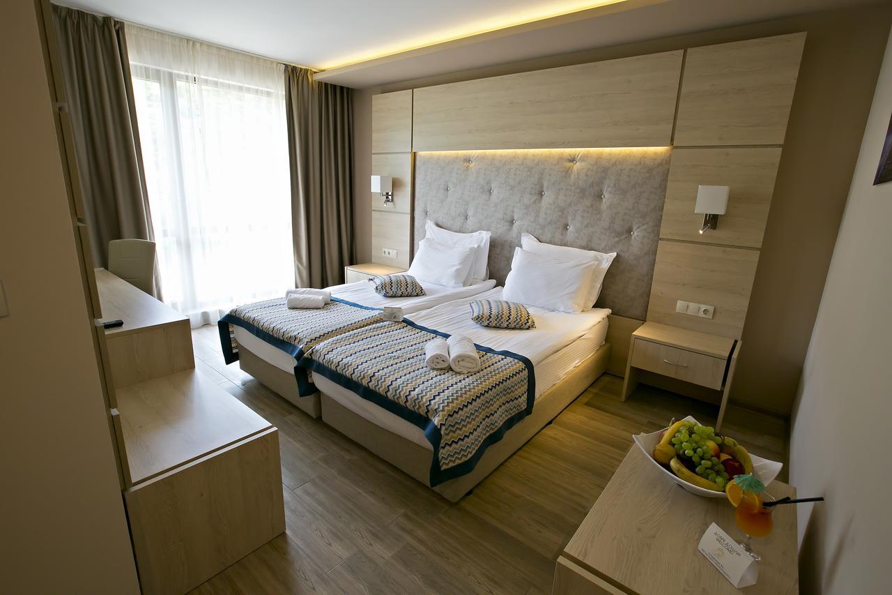 Royal Grand Hotel And Spa Kavarna Exteriér fotografie