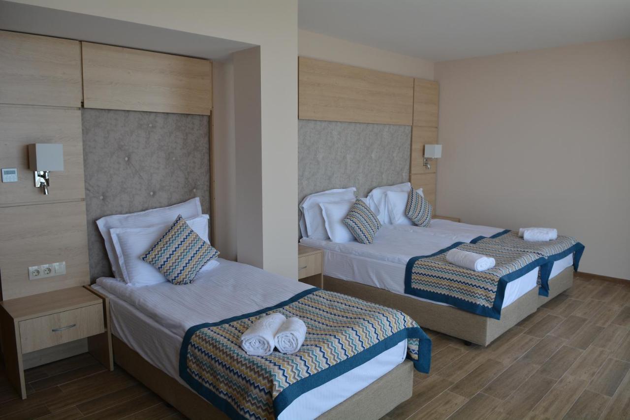 Royal Grand Hotel And Spa Kavarna Exteriér fotografie